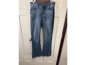 Judy Blue high waisted medium wash slim bootcut jean w/tummy control size 29